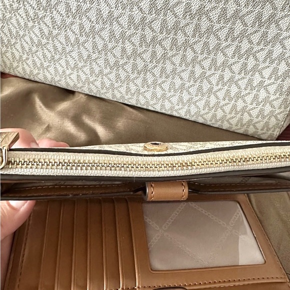 Michael Kors Signature Voyager East West Tote - Picture 8 of 11